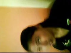 Chica universitaria tentadora es follada en xxx caseros colombianos el suelo