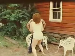 Novio amas de casa cojiendo distrae a chica de la máquina de videojuegos gracias al sexo