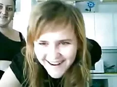 Chica con grandes tetas llenas de silicona masajea una videos caseros teniendo sexo polla aquí