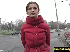 Rubia está tomando doble penetracion casera un eje masivo dentro de su montículo púbico húmedo