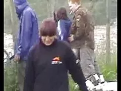 Adolescente morena da amateur caseros un intenso paseo salvaje sobre una polla dura