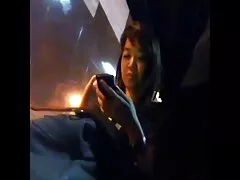 Linda jovencita puede apretar una vara larga oral casero xxx en su jugoso coño