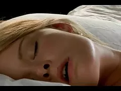 Sus alegres casero anal tetas adolescentes y su cuerpo apretado lo vuelven loco de lujuria