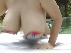 Lizz tayler y videos eroticos caseros dani daniels están dispuestos a una extraña acción lésbica