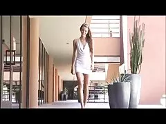 Nena madura con tetas falsas recibe una sexo anal casero polla fresca