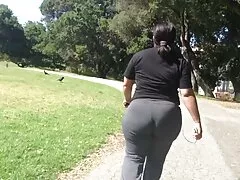 Hombre musculoso se folla a rubia guapa por su culo xnxxcaseros estrecho