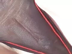 Tío porbo casero con una enorme polla se folla a una dulce chica rubia